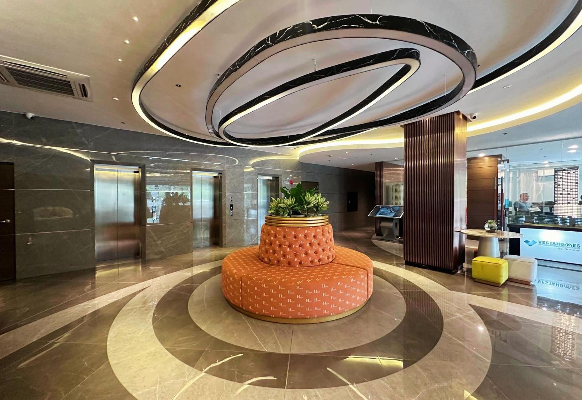 Hayat Sky Towers Hotel Cebu Buitenkant foto
